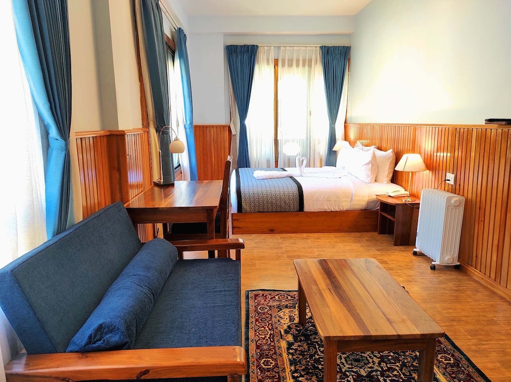 Deluxe Double or Twin Room, Mountain View photo 1