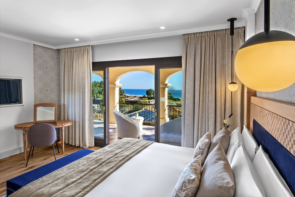 St. Regis 2 Bedroom Residence Suite, Bedroom 1: 1 King Bed, Bedroom 2: 1 King Bed thumbnail 5