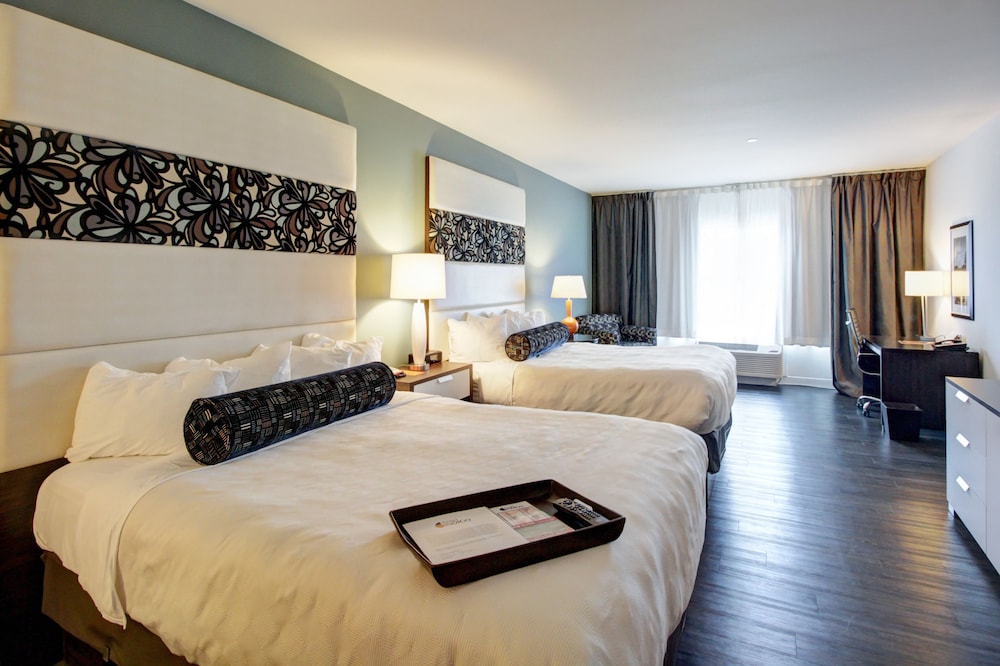 Standard Room, 2 Queen Beds - Photo 7