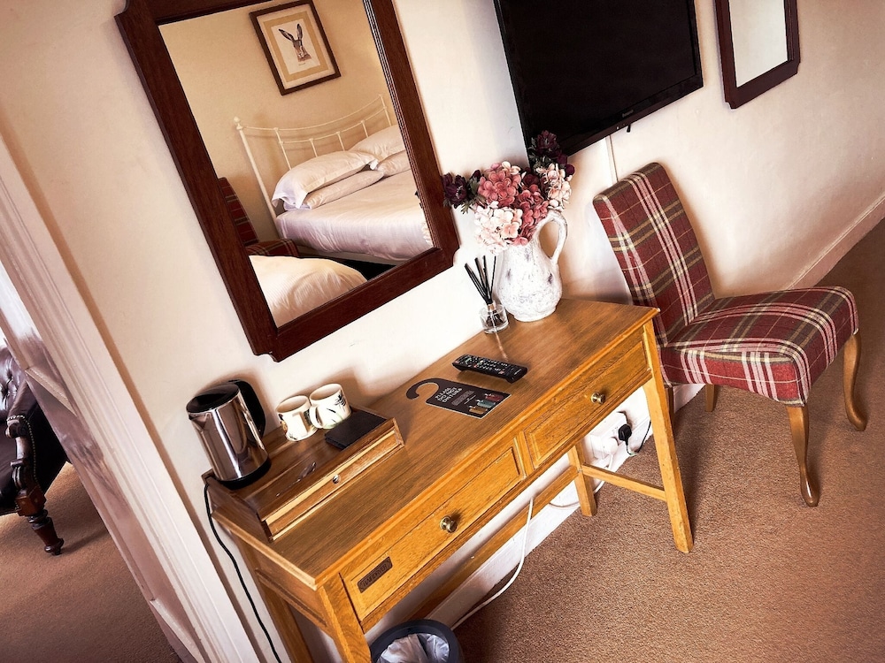 Deluxe Twin Room, Ensuite - Photo 2