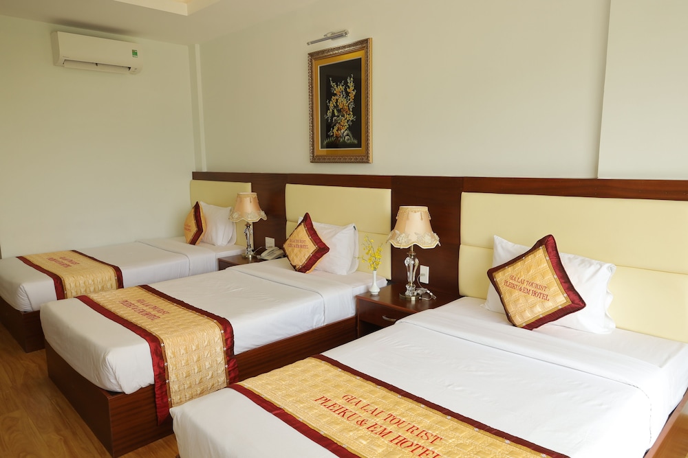 Deluxe Triple Room - Photo 3