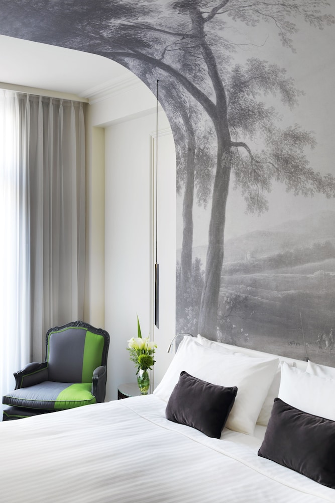 Junior Suite, 1 King Bed with Sofa bed photo 2