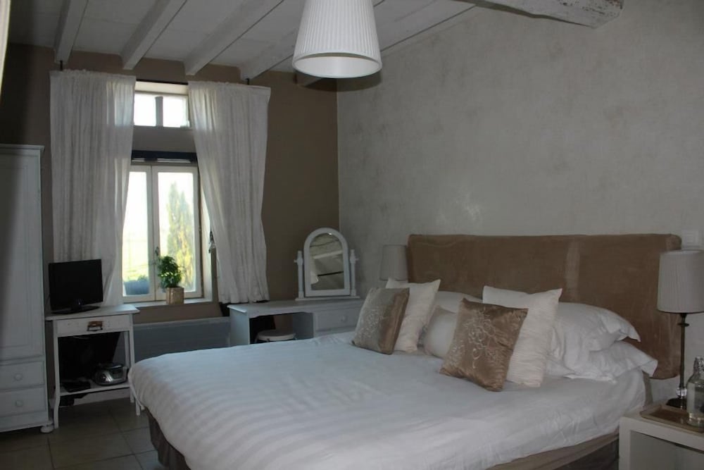 Double Room (Jasmine) photo 1