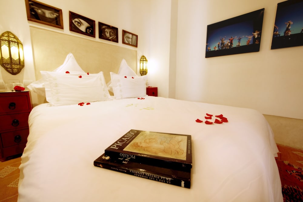 Deluxe Suite - Photo 8