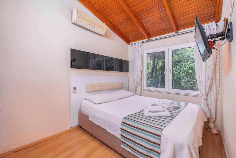 Standard Double Room, Courtyard View photo 3
