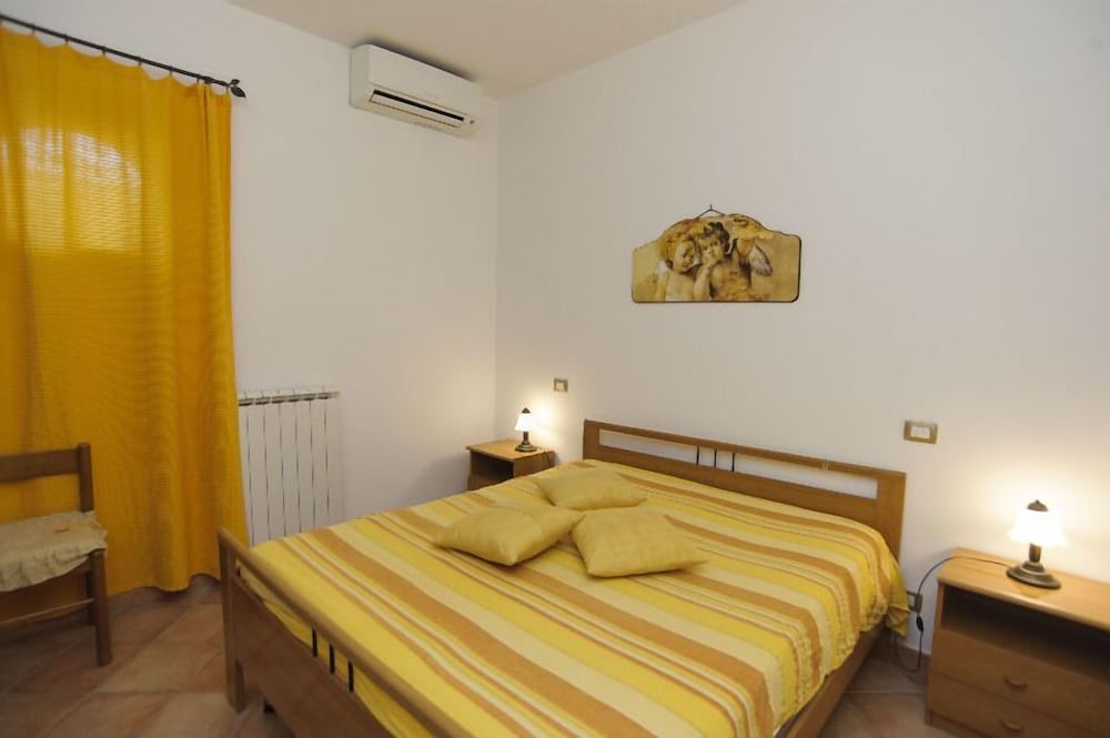 Apartment (Banana)