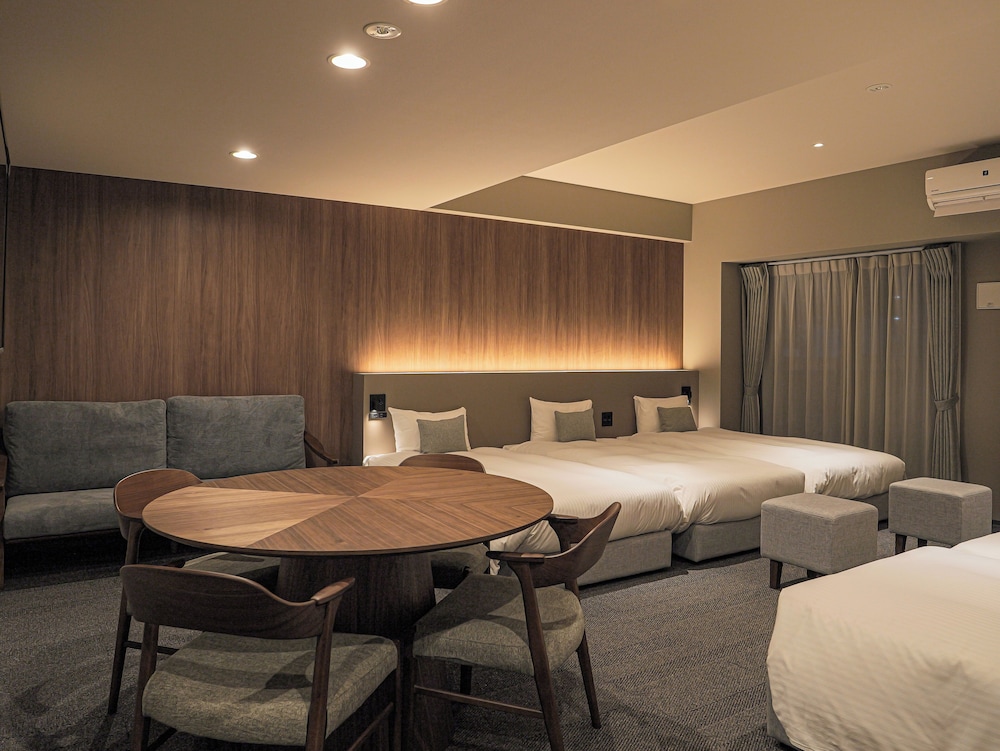 Deluxe Studio Suite