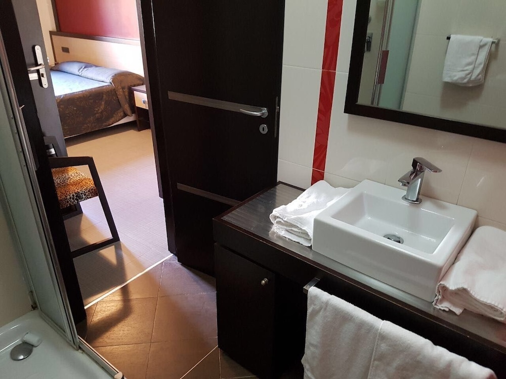 Standard Double Or Twin Room photo 2