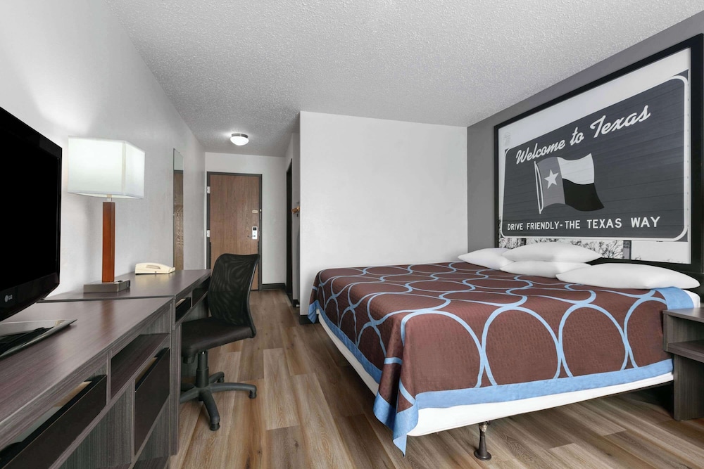 Business Room, 1 King Bed, Smoking