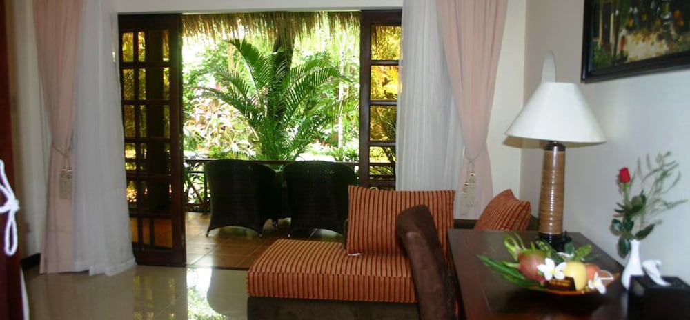 Villa, Beachfront - Photo 16