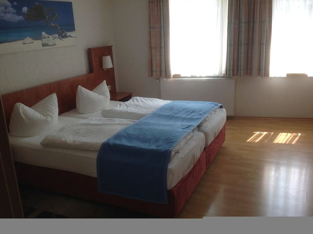 Double Room - Photo 3