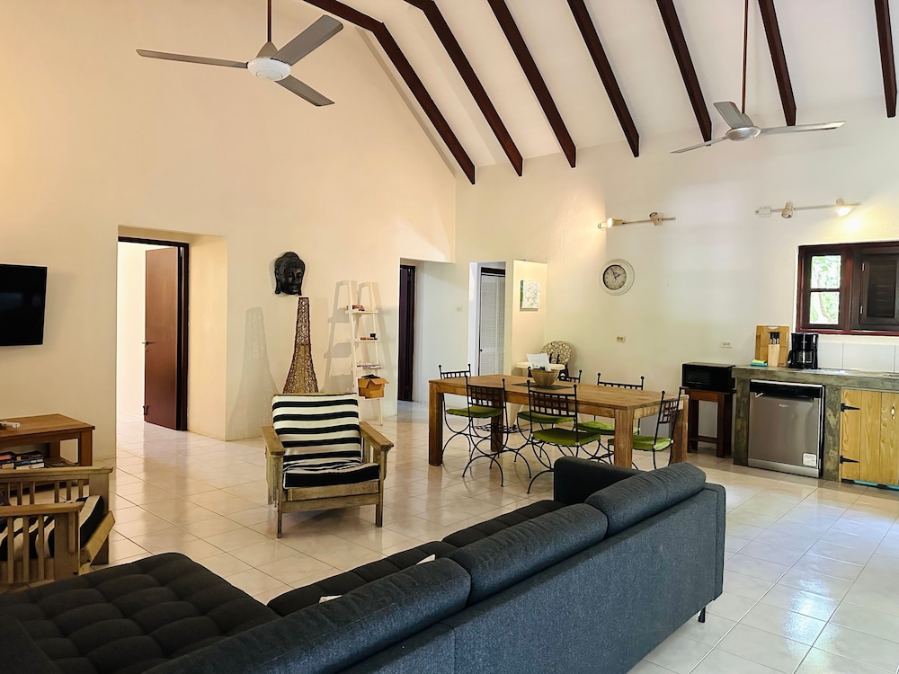 Comfort Apartment, 2 Bedrooms, Pool View photo 2