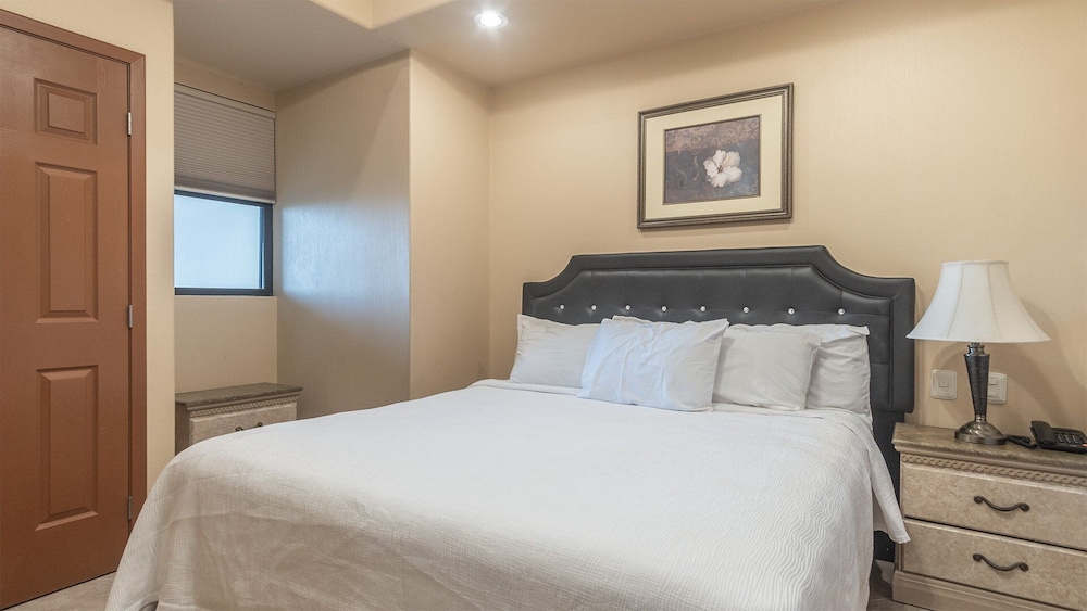 Condo, 1 King Bed with Sofa bed, Balcony, Ocean View (Las Palomas Resort Rubi 302)