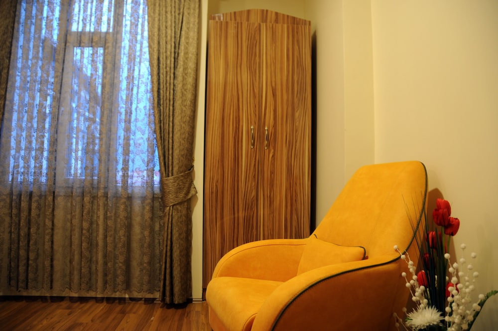 Luxury Twin Room, City View