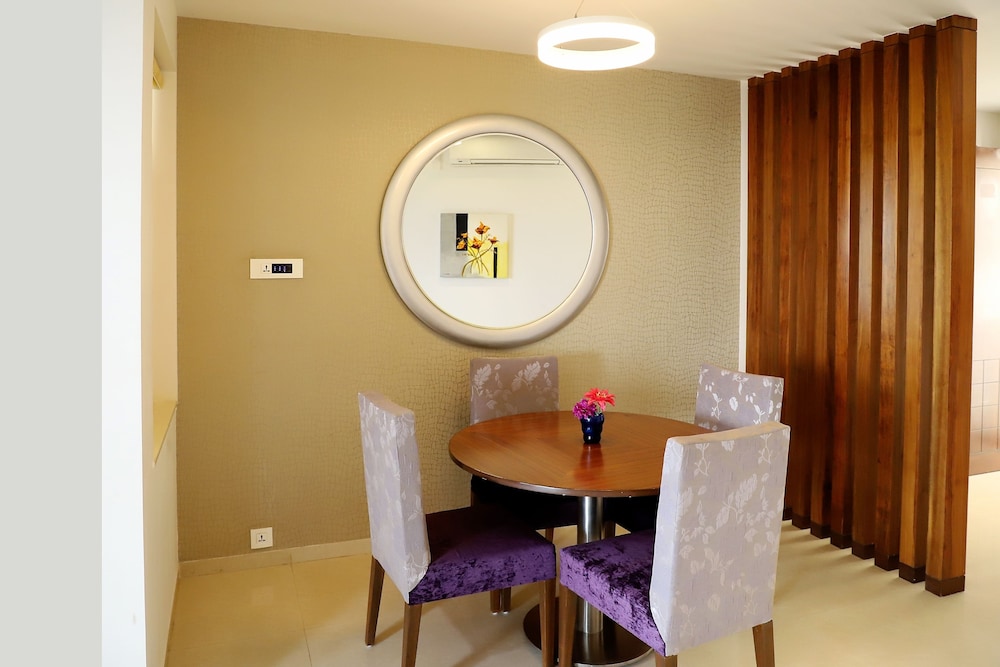 Luxury Suite photo 3