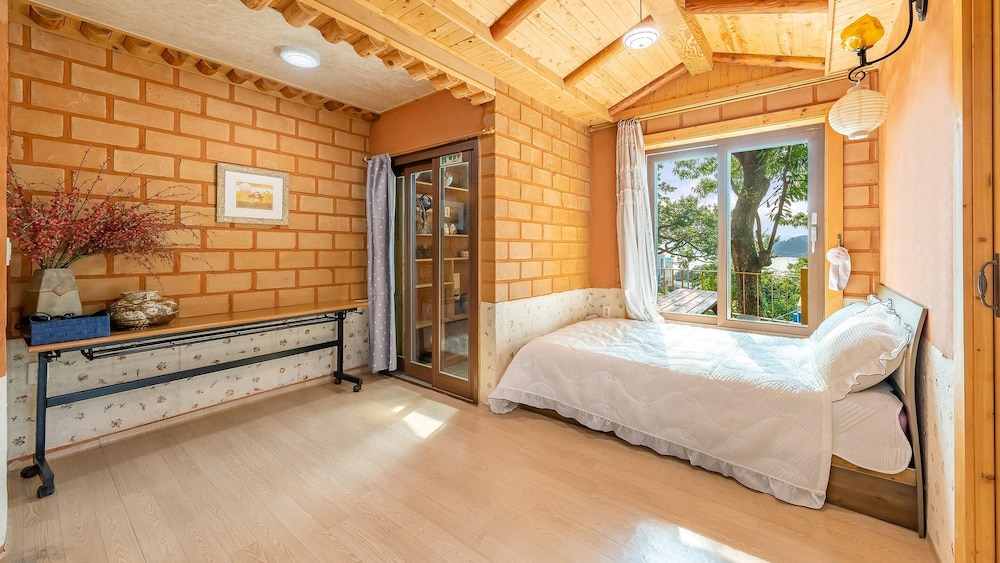 Basic Room, 1 Bedroom (A-Hwhangto) - Photo 5