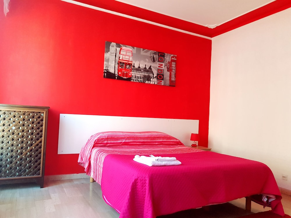 Exclusive Double Room, Shared Bathroom, City View photo 2