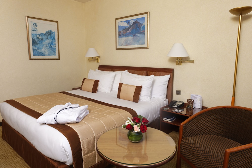 Premium Room, City View - Photo 2