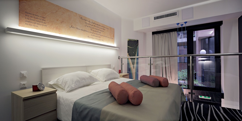 Duplex, 1 Bedroom, Kitchenette, Ground Floor