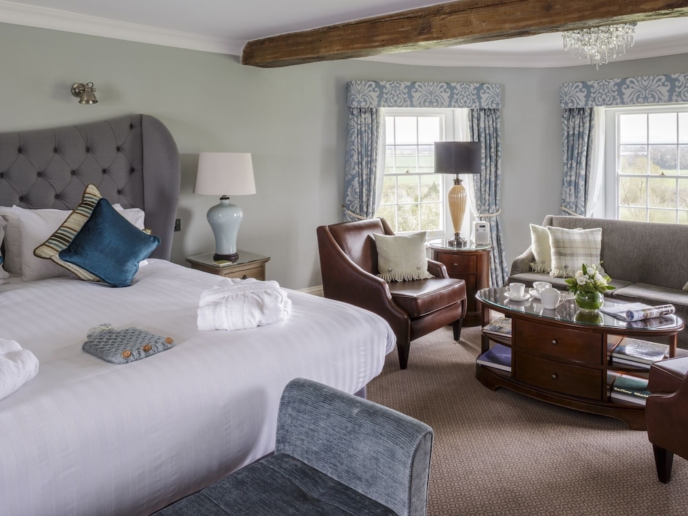 Opulent Suite photo 2