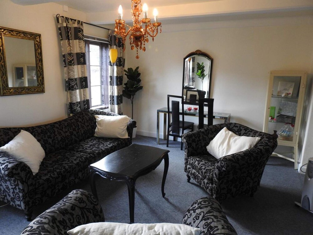 House photo 2
