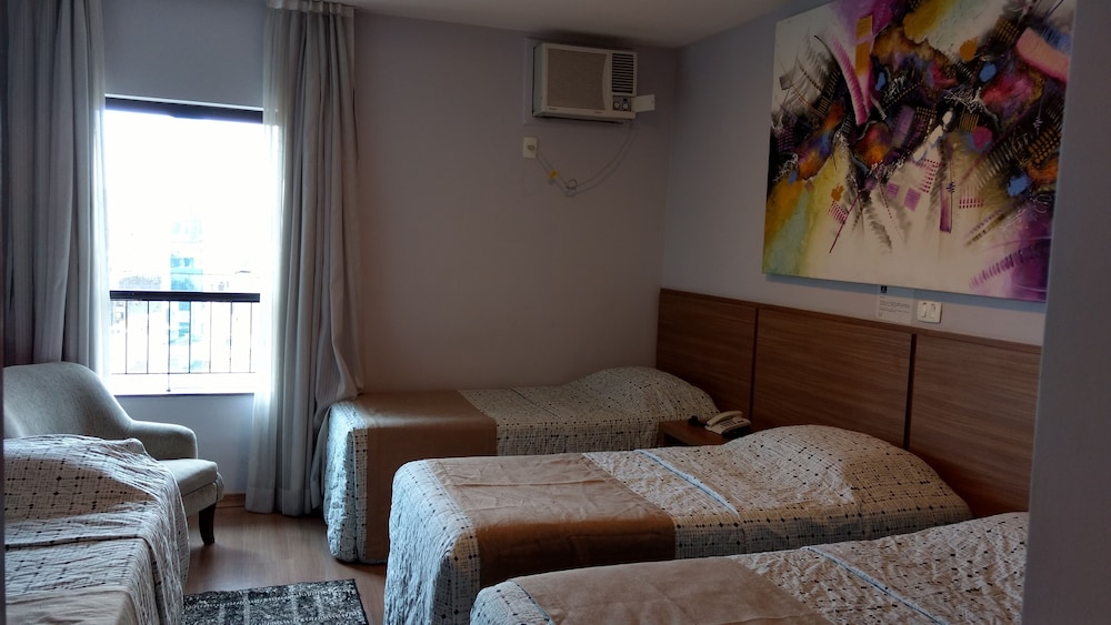 Deluxe Quintuple Room
