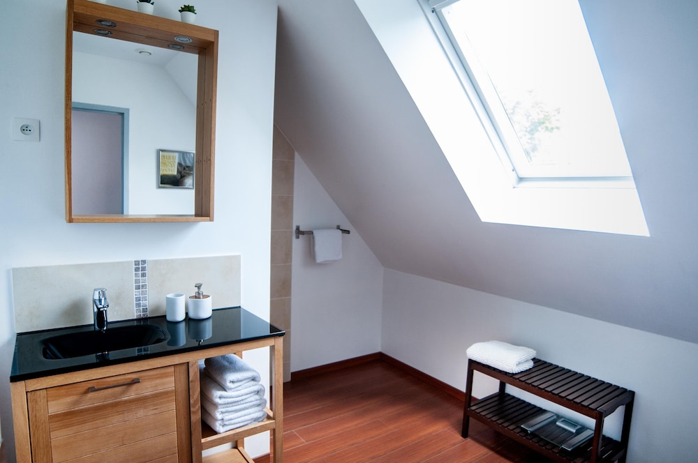 Standard Quadruple Room, Ensuite, Garden View (1) photo 3