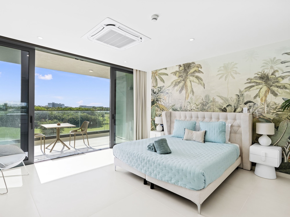 Panoramic Studio, Balcony, Partial Ocean View