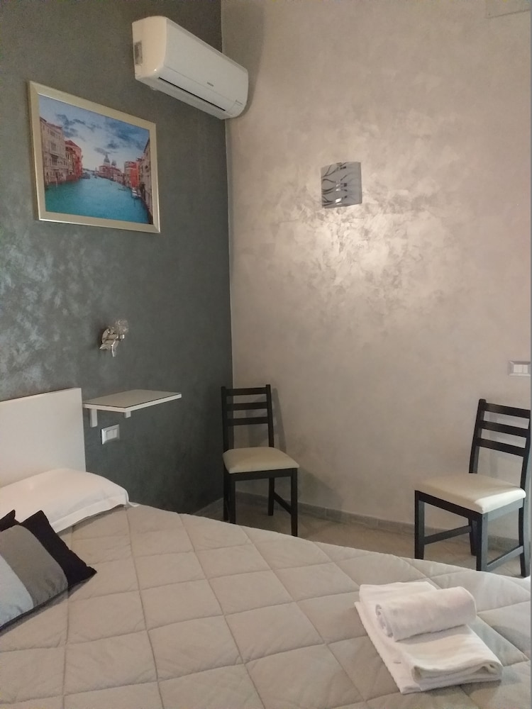 Suite, 2 Bedrooms photo 2