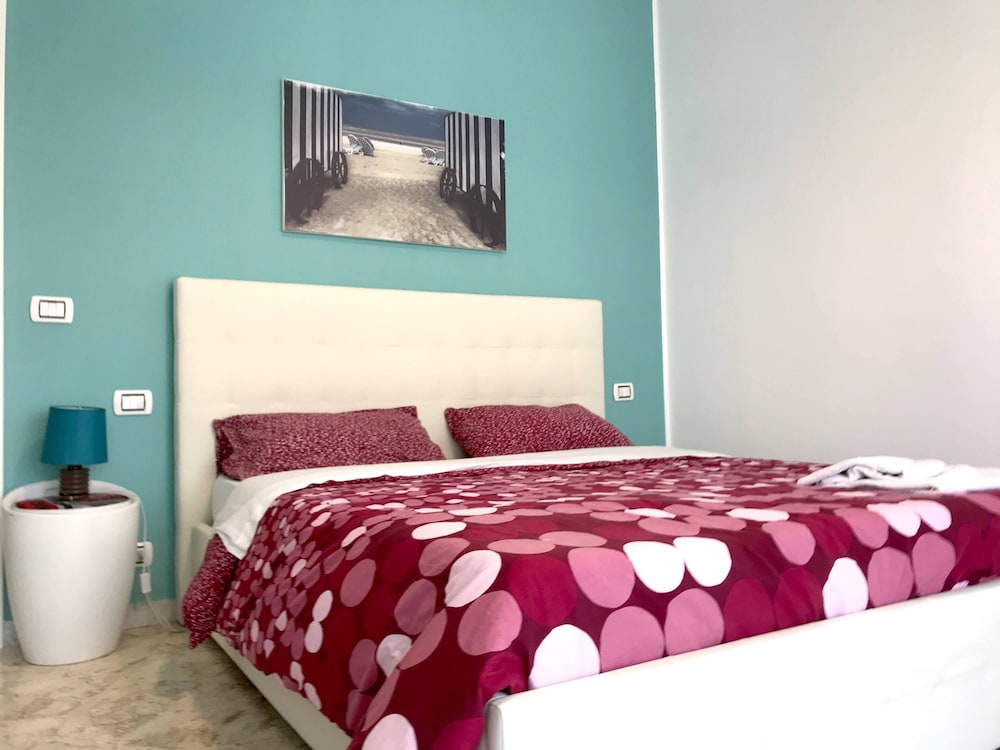 Economy Double Room, Shared Bathroom photo 1