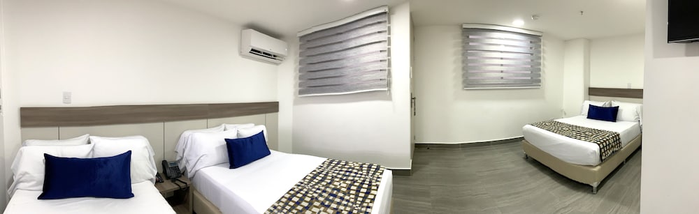 Family Quadruple Room photo 1