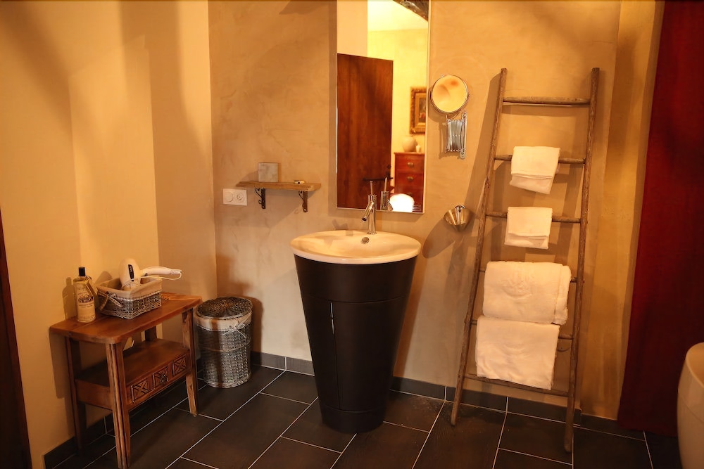 Deluxe Suite photo 3