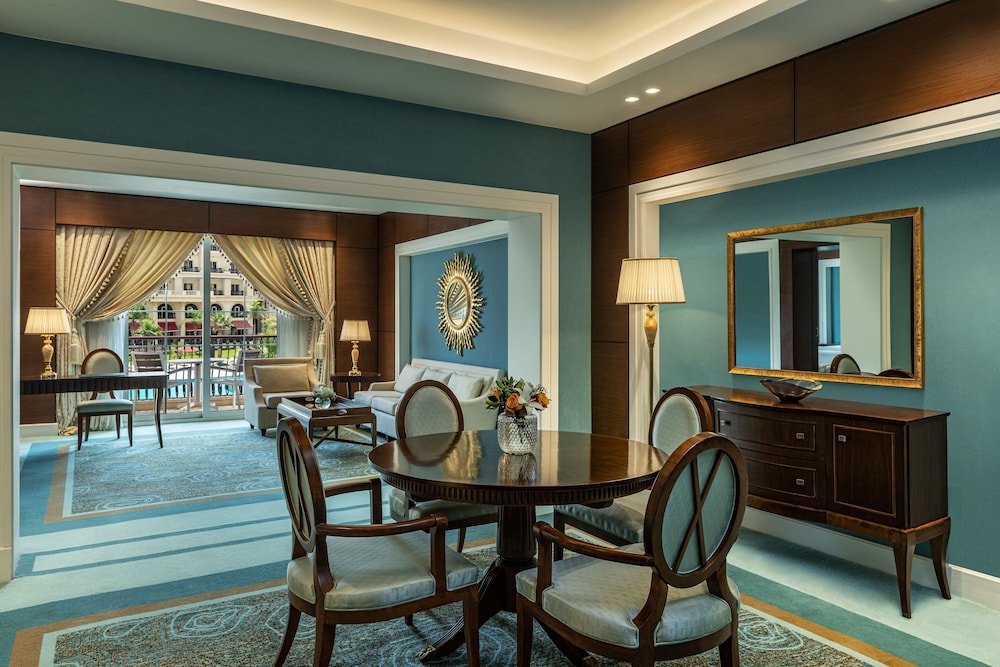 Suite, 1 Bedroom, Balcony, Pool View