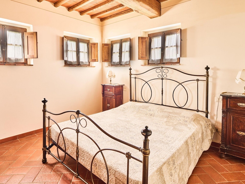 Villa photo 3