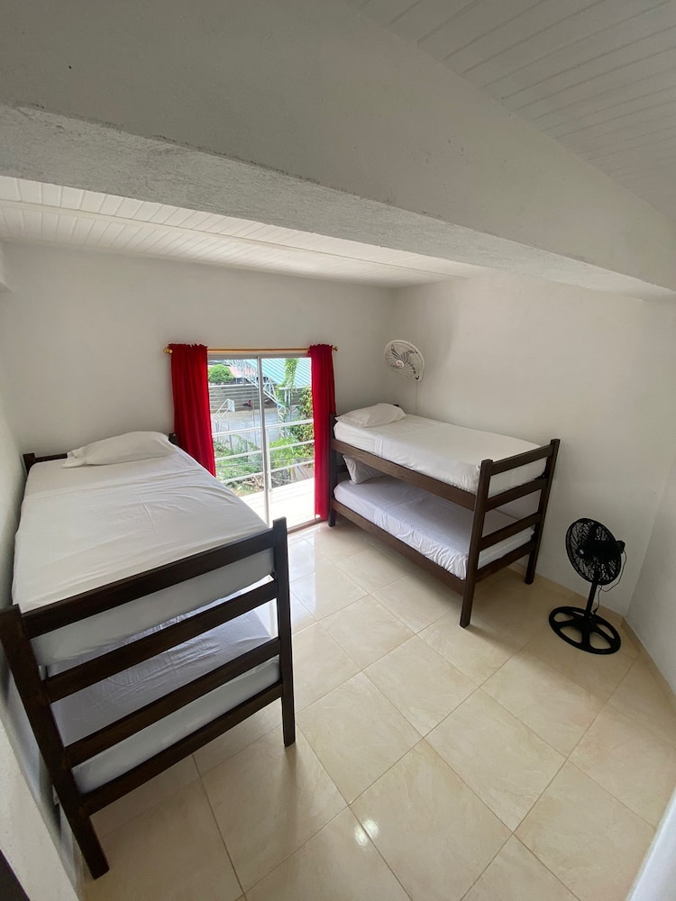 Basic Triple Room photo 3