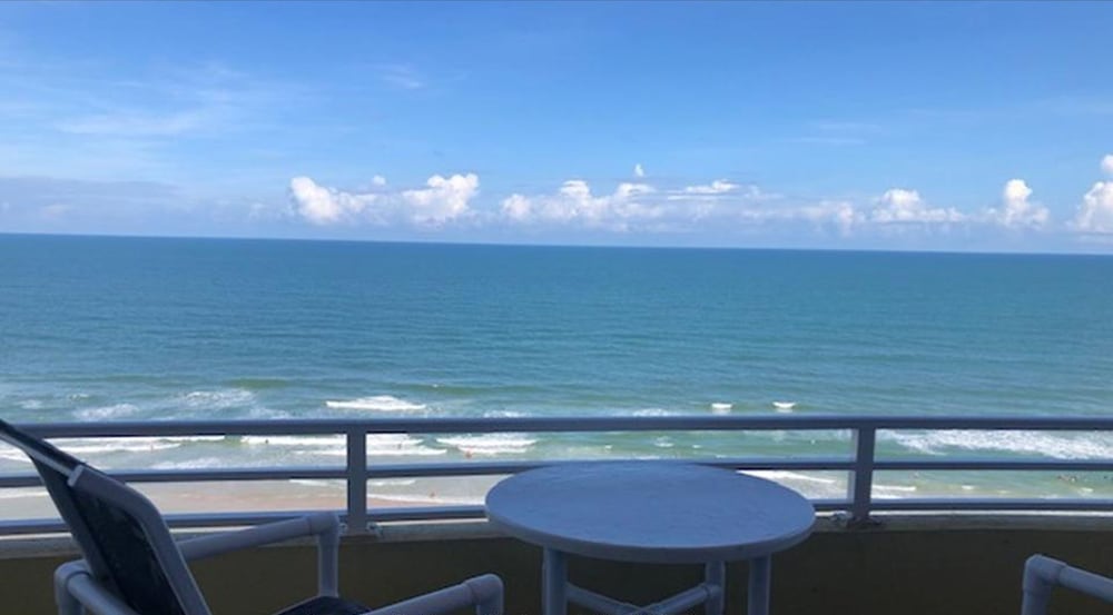 Condo, 1 Bedroom, Balcony, Oceanfront (1909)