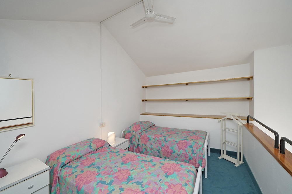 Apartment photo 2