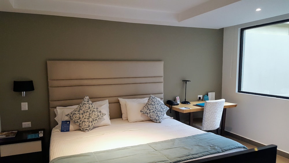 Standard Room, 1 Queen Bed