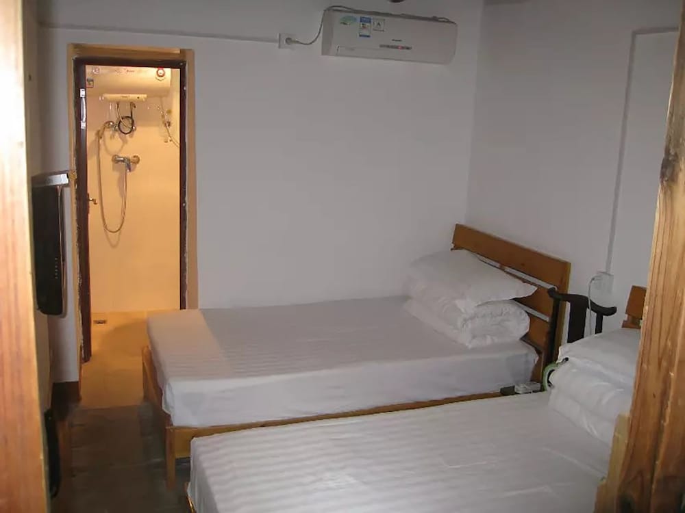 Standard Twin Room photo 2