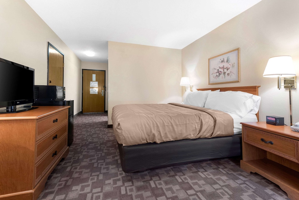 Room, 1 Queen Bed, Accessible, Non Smoking photo 2