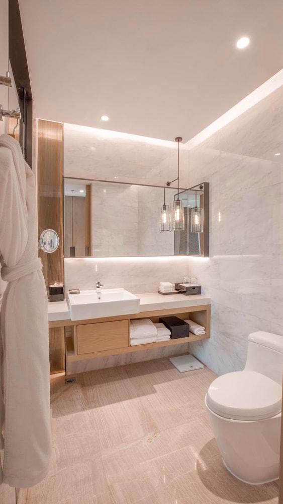 Room, 2 Double Beds, City View (Executive) - Photo 3