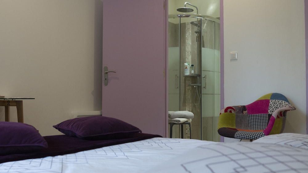 Chambre Charlotte - Indépendante photo 2