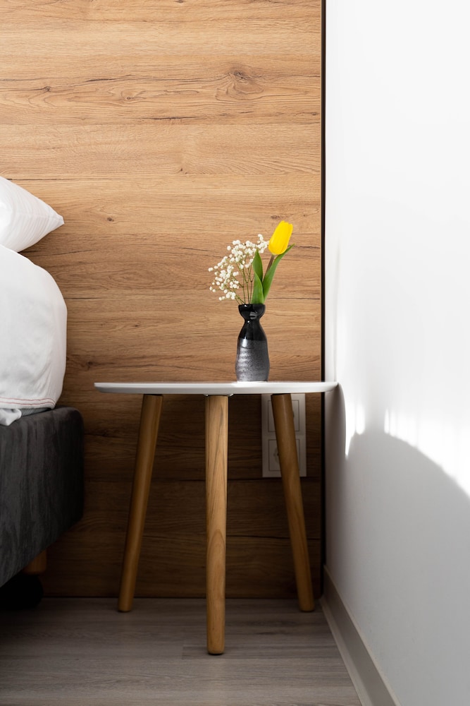 Classic Double Room, Non Smoking (201-301-401) - Photo 5