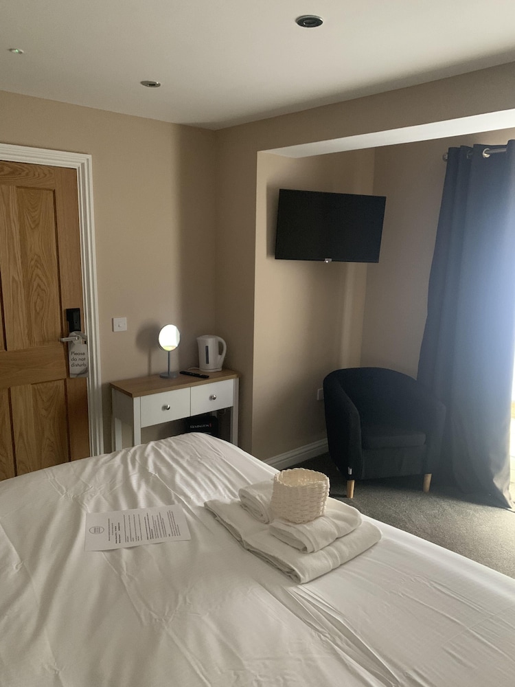 Deluxe Double or Twin Room, Ensuite - Photo 2