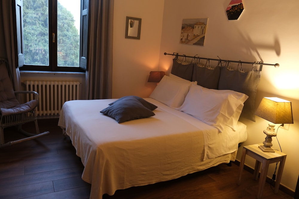 Superior Quadruple Room, Connecting Rooms, Hill View photo 3