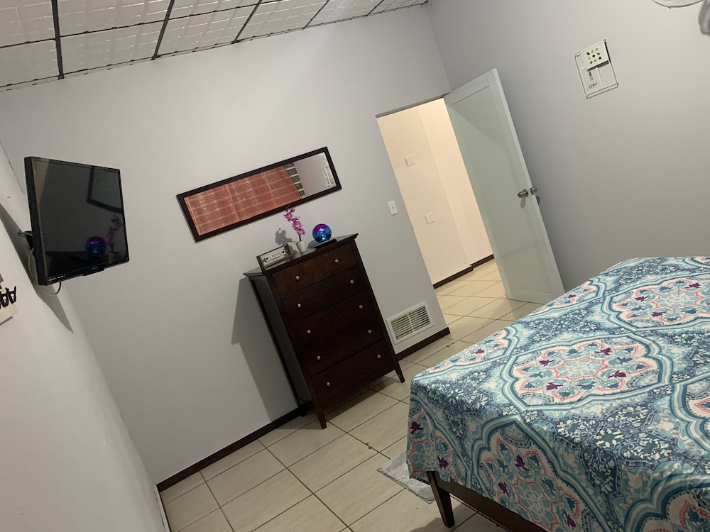 Deluxe Apartment, 2 Bedrooms, Mountain View, Ground Floor photo 3