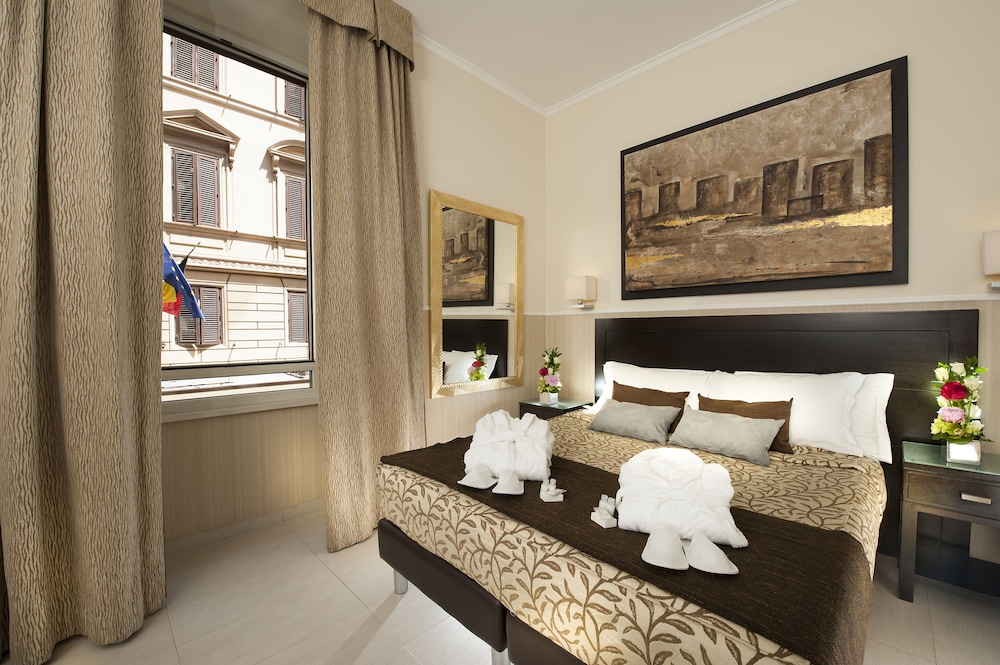 Double or Twin Room thumbnail 6