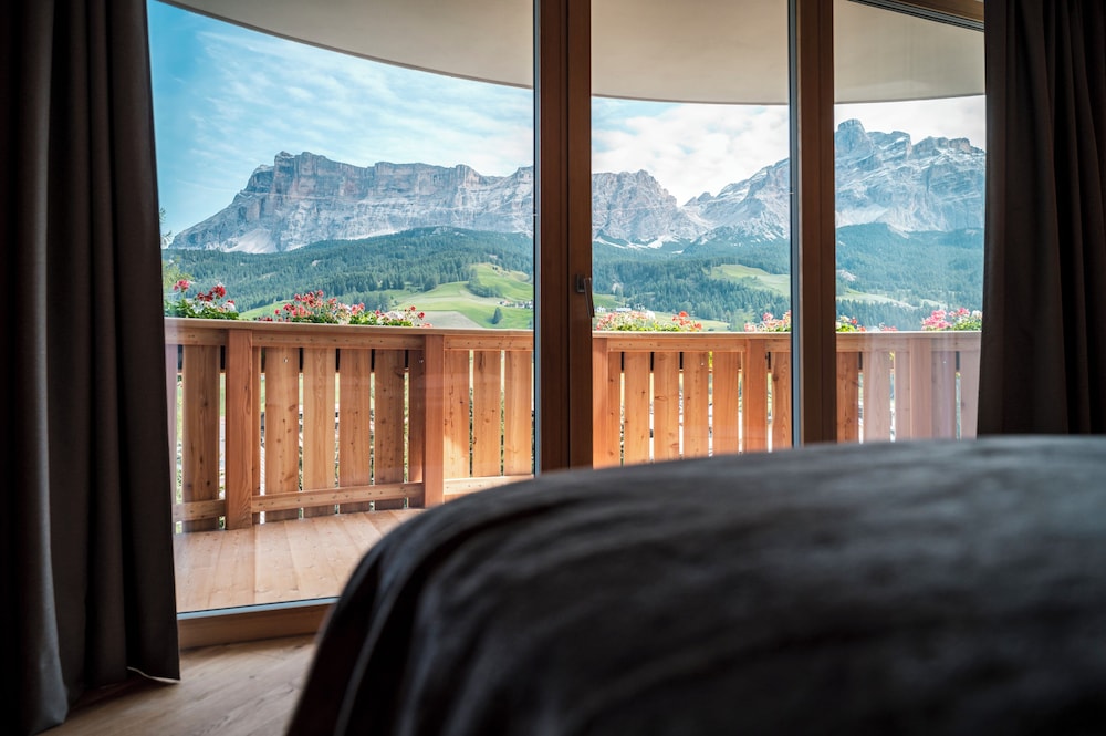 Deluxe Double Room, Mountain View photo 3