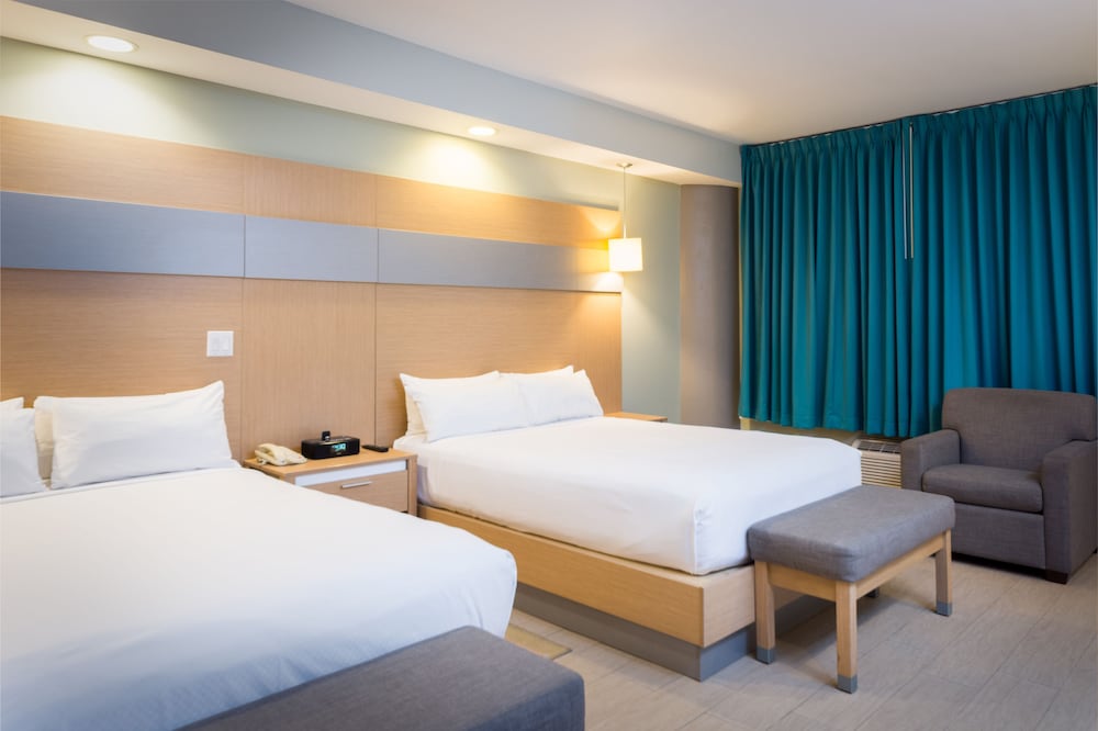 Standard Twin Room, 1 Bedroom, Accessible, City View photo 2