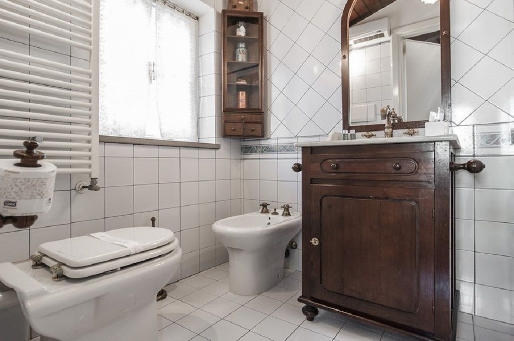 Comfort Double Room, Private Bathroom photo 2